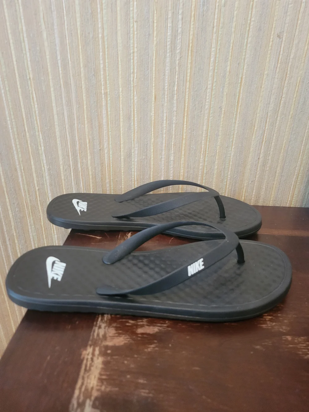 Nike On Deck Black/Black Logo Flip Flops NWOT Men's 13